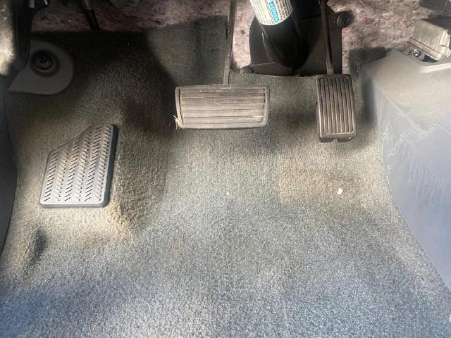 2008 Formal Black /Gray Honda Pilot EX-L 1 OWNER FL LOW-MILES 75,390 (5FNYF28548B) with an 3.5L SOHC MPFI 24-Valve i-VTEC V6 Engine engine, Automatic transmission, located at 4701 North Dixie Hwy, Pompano Beach, FL, 33064, (954) 422-2889, 26.240938, -80.123474 - OUR WEBPAGE FLORIDACARS1.COM HAS OVER 100 PHOTOS AND FREE CARFAX LINK 2008 HONDA PILOT EX-L VIN: 5FNYF28548B019659 5 F N Y F 2 8 5 4 8 B 0 1 9 6 5 9 4 DOOR WAGON/SPORT UTILITY 3.5L V6 F SOHC 24V GASOLINE FRONT WHEEL DRIVE Features ABS Brakes Air Conditioning Alloy Wheels AM/FM Stereo Automatic Trans - Photo#45