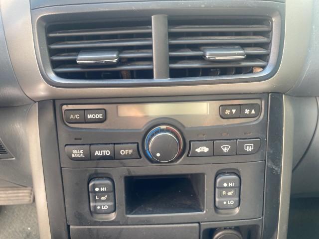 2008 Formal Black /Gray Honda Pilot EX-L 1 OWNER FL LOW-MILES 75,415 (5FNYF28548B) with an 3.5L SOHC MPFI 24-Valve i-VTEC V6 Engine engine, Automatic transmission, located at 4701 North Dixie Hwy, Pompano Beach, FL, 33064, (954) 422-2889, 26.240938, -80.123474 - OUR WEBPAGE FLORIDACARS1.COM HAS OVER 100 PHOTOS AND FREE CARFAX LINK 2008 HONDA PILOT EX-L VIN: 5FNYF28548B019659 5 F N Y F 2 8 5 4 8 B 0 1 9 6 5 9 4 DOOR WAGON/SPORT UTILITY 3.5L V6 F SOHC 24V GASOLINE FRONT WHEEL DRIVE Features ABS Brakes Air Conditioning Alloy Wheels AM/FM Stereo Automatic Trans - Photo#49