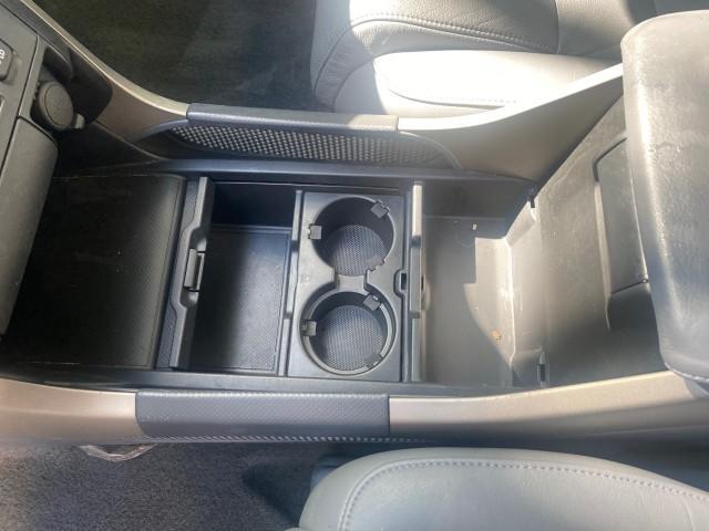 2008 Formal Black /Gray Honda Pilot EX-L 1 OWNER FL LOW-MILES 75,415 (5FNYF28548B) with an 3.5L SOHC MPFI 24-Valve i-VTEC V6 Engine engine, Automatic transmission, located at 4701 North Dixie Hwy, Pompano Beach, FL, 33064, (954) 422-2889, 26.240938, -80.123474 - OUR WEBPAGE FLORIDACARS1.COM HAS OVER 100 PHOTOS AND FREE CARFAX LINK 2008 HONDA PILOT EX-L VIN: 5FNYF28548B019659 5 F N Y F 2 8 5 4 8 B 0 1 9 6 5 9 4 DOOR WAGON/SPORT UTILITY 3.5L V6 F SOHC 24V GASOLINE FRONT WHEEL DRIVE Features ABS Brakes Air Conditioning Alloy Wheels AM/FM Stereo Automatic Trans - Photo#52