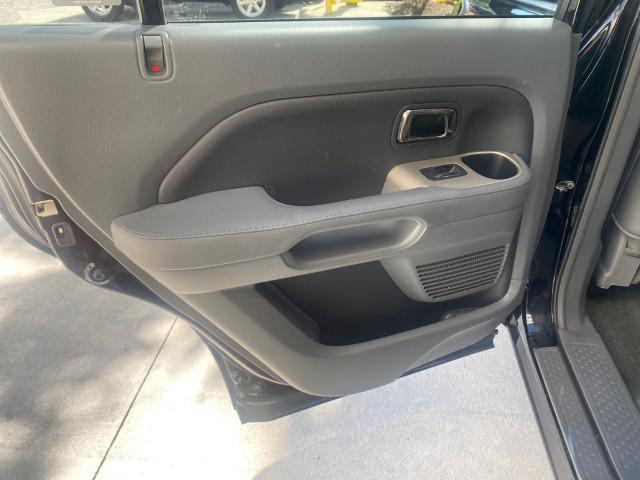 2008 Formal Black /Gray Honda Pilot EX-L 1 OWNER FL LOW-MILES 75,415 (5FNYF28548B) with an 3.5L SOHC MPFI 24-Valve i-VTEC V6 Engine engine, Automatic transmission, located at 4701 North Dixie Hwy, Pompano Beach, FL, 33064, (954) 422-2889, 26.240938, -80.123474 - OUR WEBPAGE FLORIDACARS1.COM HAS OVER 100 PHOTOS AND FREE CARFAX LINK 2008 HONDA PILOT EX-L VIN: 5FNYF28548B019659 5 F N Y F 2 8 5 4 8 B 0 1 9 6 5 9 4 DOOR WAGON/SPORT UTILITY 3.5L V6 F SOHC 24V GASOLINE FRONT WHEEL DRIVE Features ABS Brakes Air Conditioning Alloy Wheels AM/FM Stereo Automatic Trans - Photo#64