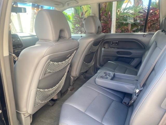 2008 Formal Black /Gray Honda Pilot EX-L 1 OWNER FL LOW-MILES 75,415 (5FNYF28548B) with an 3.5L SOHC MPFI 24-Valve i-VTEC V6 Engine engine, Automatic transmission, located at 4701 North Dixie Hwy, Pompano Beach, FL, 33064, (954) 422-2889, 26.240938, -80.123474 - OUR WEBPAGE FLORIDACARS1.COM HAS OVER 100 PHOTOS AND FREE CARFAX LINK 2008 HONDA PILOT EX-L VIN: 5FNYF28548B019659 5 F N Y F 2 8 5 4 8 B 0 1 9 6 5 9 4 DOOR WAGON/SPORT UTILITY 3.5L V6 F SOHC 24V GASOLINE FRONT WHEEL DRIVE Features ABS Brakes Air Conditioning Alloy Wheels AM/FM Stereo Automatic Trans - Photo#68