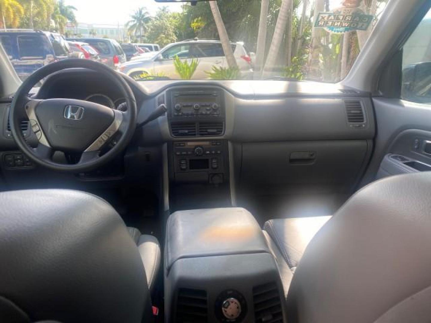 2008 Formal Black /Gray Honda Pilot EX-L 1 OWNER FL LOW-MILES 75,390 (5FNYF28548B) with an 3.5L SOHC MPFI 24-Valve i-VTEC V6 Engine engine, Automatic transmission, located at 4701 North Dixie Hwy, Pompano Beach, FL, 33064, (954) 422-2889, 26.240938, -80.123474 - OUR WEBPAGE FLORIDACARS1.COM HAS OVER 100 PHOTOS AND FREE CARFAX LINK 2008 HONDA PILOT EX-L VIN: 5FNYF28548B019659 5 F N Y F 2 8 5 4 8 B 0 1 9 6 5 9 4 DOOR WAGON/SPORT UTILITY 3.5L V6 F SOHC 24V GASOLINE FRONT WHEEL DRIVE Features ABS Brakes Air Conditioning Alloy Wheels AM/FM Stereo Automatic Trans - Photo#71