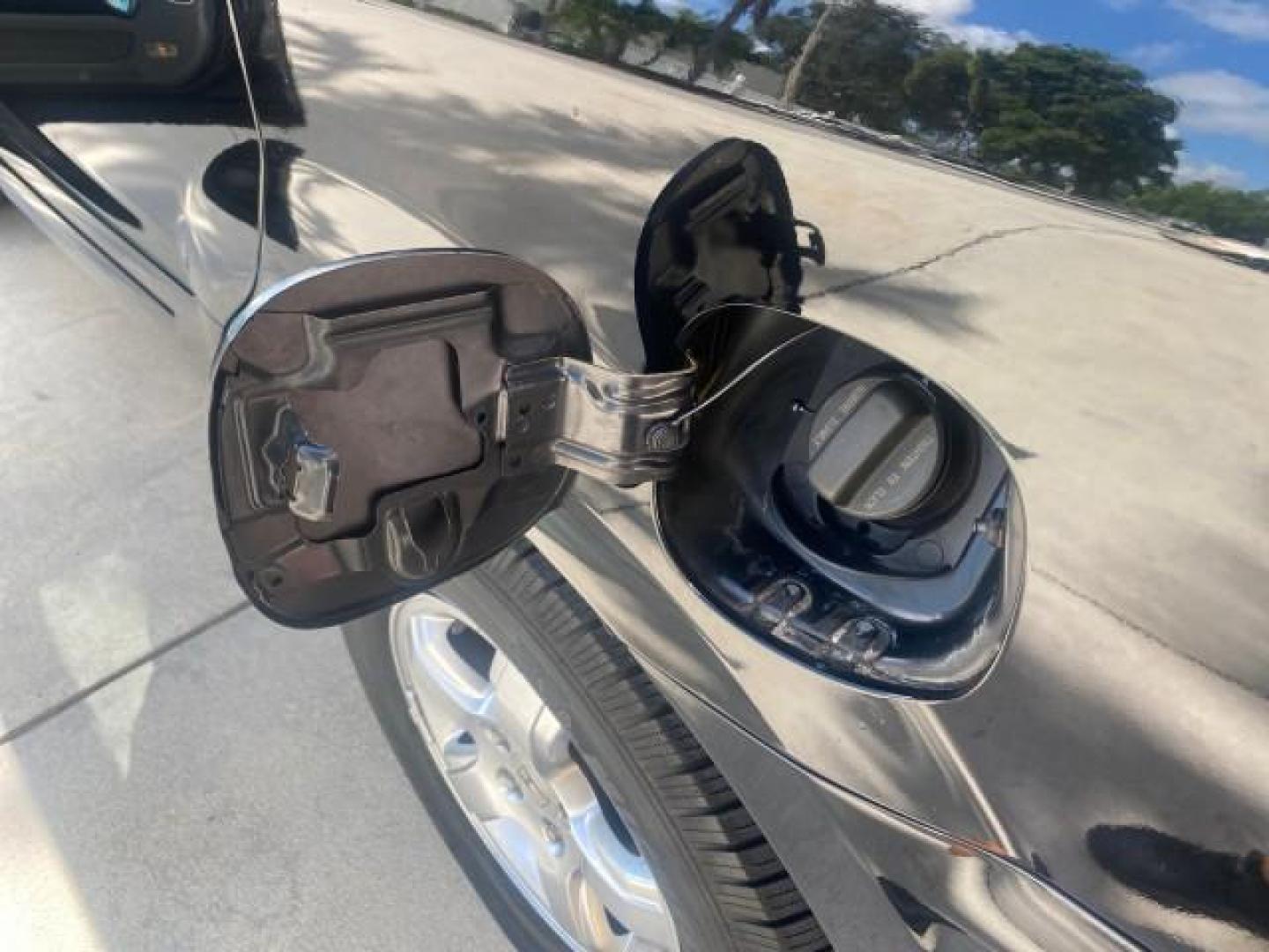 2008 Formal Black /Gray Honda Pilot EX-L 1 OWNER FL LOW-MILES 75,390 (5FNYF28548B) with an 3.5L SOHC MPFI 24-Valve i-VTEC V6 Engine engine, Automatic transmission, located at 4701 North Dixie Hwy, Pompano Beach, FL, 33064, (954) 422-2889, 26.240938, -80.123474 - OUR WEBPAGE FLORIDACARS1.COM HAS OVER 100 PHOTOS AND FREE CARFAX LINK 2008 HONDA PILOT EX-L VIN: 5FNYF28548B019659 5 F N Y F 2 8 5 4 8 B 0 1 9 6 5 9 4 DOOR WAGON/SPORT UTILITY 3.5L V6 F SOHC 24V GASOLINE FRONT WHEEL DRIVE Features ABS Brakes Air Conditioning Alloy Wheels AM/FM Stereo Automatic Trans - Photo#80