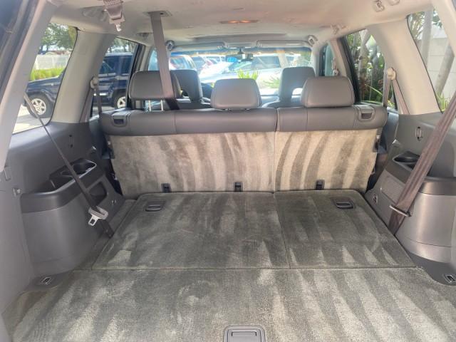 2008 Formal Black /Gray Honda Pilot EX-L 1 OWNER FL LOW-MILES 75,415 (5FNYF28548B) with an 3.5L SOHC MPFI 24-Valve i-VTEC V6 Engine engine, Automatic transmission, located at 4701 North Dixie Hwy, Pompano Beach, FL, 33064, (954) 422-2889, 26.240938, -80.123474 - OUR WEBPAGE FLORIDACARS1.COM HAS OVER 100 PHOTOS AND FREE CARFAX LINK 2008 HONDA PILOT EX-L VIN: 5FNYF28548B019659 5 F N Y F 2 8 5 4 8 B 0 1 9 6 5 9 4 DOOR WAGON/SPORT UTILITY 3.5L V6 F SOHC 24V GASOLINE FRONT WHEEL DRIVE Features ABS Brakes Air Conditioning Alloy Wheels AM/FM Stereo Automatic Trans - Photo#89