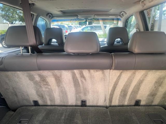 2008 Formal Black /Gray Honda Pilot EX-L 1 OWNER FL LOW-MILES 75,415 (5FNYF28548B) with an 3.5L SOHC MPFI 24-Valve i-VTEC V6 Engine engine, Automatic transmission, located at 4701 North Dixie Hwy, Pompano Beach, FL, 33064, (954) 422-2889, 26.240938, -80.123474 - OUR WEBPAGE FLORIDACARS1.COM HAS OVER 100 PHOTOS AND FREE CARFAX LINK 2008 HONDA PILOT EX-L VIN: 5FNYF28548B019659 5 F N Y F 2 8 5 4 8 B 0 1 9 6 5 9 4 DOOR WAGON/SPORT UTILITY 3.5L V6 F SOHC 24V GASOLINE FRONT WHEEL DRIVE Features ABS Brakes Air Conditioning Alloy Wheels AM/FM Stereo Automatic Trans - Photo#91