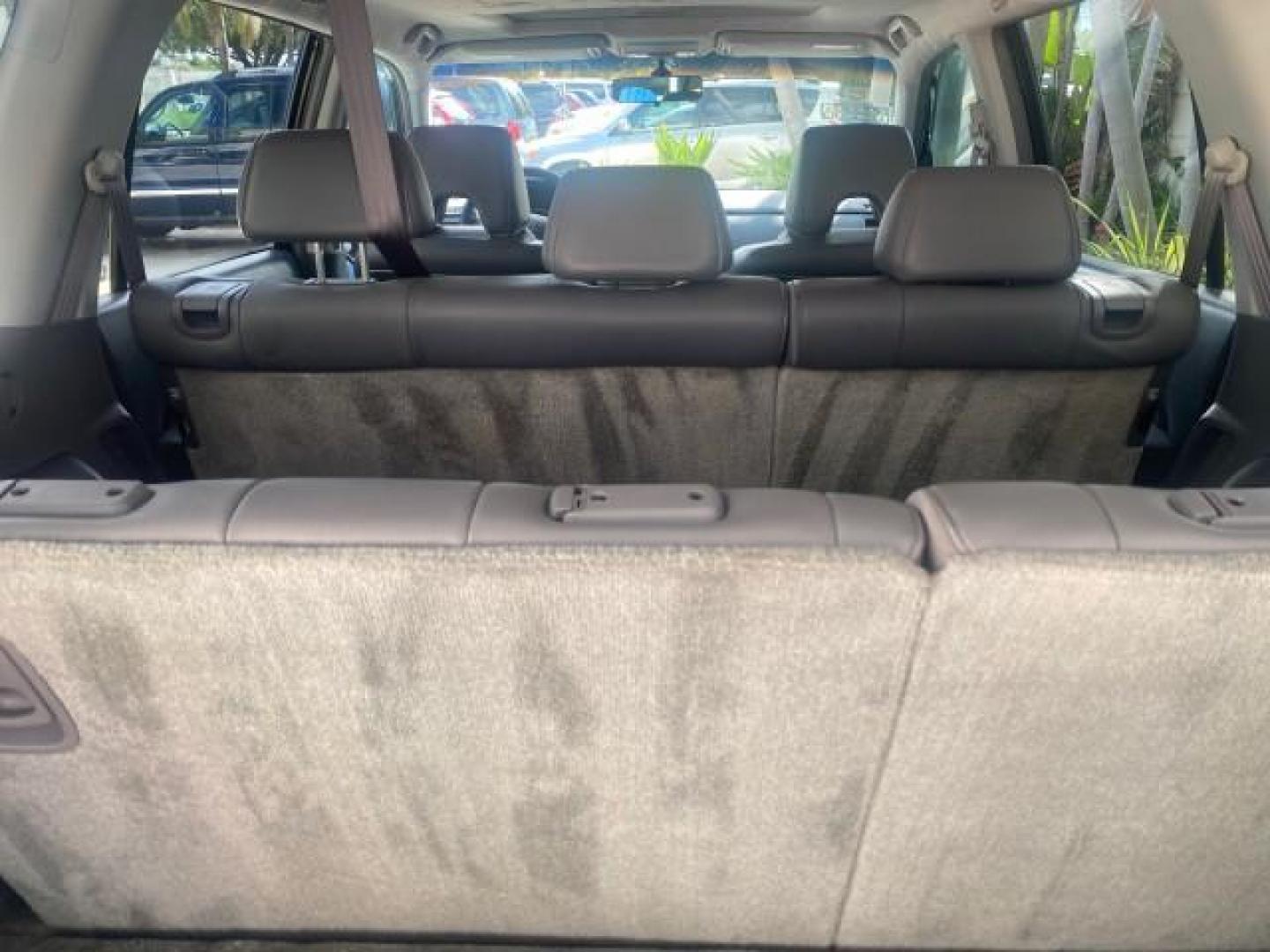 2008 Formal Black /Gray Honda Pilot EX-L 1 OWNER FL LOW-MILES 75,390 (5FNYF28548B) with an 3.5L SOHC MPFI 24-Valve i-VTEC V6 Engine engine, Automatic transmission, located at 4701 North Dixie Hwy, Pompano Beach, FL, 33064, (954) 422-2889, 26.240938, -80.123474 - OUR WEBPAGE FLORIDACARS1.COM HAS OVER 100 PHOTOS AND FREE CARFAX LINK 2008 HONDA PILOT EX-L VIN: 5FNYF28548B019659 5 F N Y F 2 8 5 4 8 B 0 1 9 6 5 9 4 DOOR WAGON/SPORT UTILITY 3.5L V6 F SOHC 24V GASOLINE FRONT WHEEL DRIVE Features ABS Brakes Air Conditioning Alloy Wheels AM/FM Stereo Automatic Trans - Photo#95