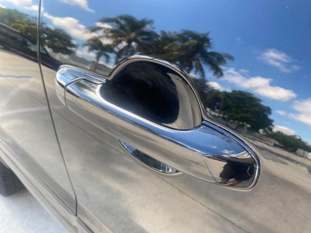 2008 Formal Black /Gray Honda Pilot EX-L 1 OWNER FL LOW-MILES 75,415 (5FNYF28548B) with an 3.5L SOHC MPFI 24-Valve i-VTEC V6 Engine engine, Automatic transmission, located at 4701 North Dixie Hwy, Pompano Beach, FL, 33064, (954) 422-2889, 26.240938, -80.123474 - OUR WEBPAGE FLORIDACARS1.COM HAS OVER 100 PHOTOS AND FREE CARFAX LINK 2008 HONDA PILOT EX-L VIN: 5FNYF28548B019659 5 F N Y F 2 8 5 4 8 B 0 1 9 6 5 9 4 DOOR WAGON/SPORT UTILITY 3.5L V6 F SOHC 24V GASOLINE FRONT WHEEL DRIVE Features ABS Brakes Air Conditioning Alloy Wheels AM/FM Stereo Automatic Trans - Photo#99