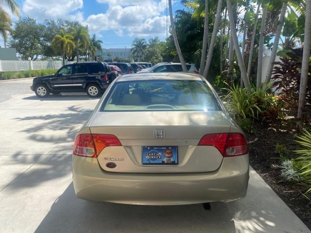 2008 Borrego Beige Metallic /Gray Honda Civic Sdn LX LOW MILES 26,922 1 OWNER (1HGFA16538L) with an 1.8L SOHC MPFI 16-Valve i-VTEC I4 Engine engine, Automatic transmission, located at 4701 North Dixie Hwy, Pompano Beach, FL, 33064, (954) 422-2889, 26.240938, -80.123474 - OUR WEBPAGE FLORIDACARS1.COM HAS OVER 100 PHOTOS AND FREE CARFAX LINK 2008 HONDA CIVIC LX VIN: 1HGFA16538L117891 1 H G F A 1 6 5 3 8 L 1 1 7 8 9 1 SEDAN 4 DR 1.8L I4 F SOHC 16V GASOLINE FRONT WHEEL DRIVE Features ABS Brakes Air Conditioning AM/FM Stereo Automatic Transmission Auxiliary Audio Input C - Photo#6