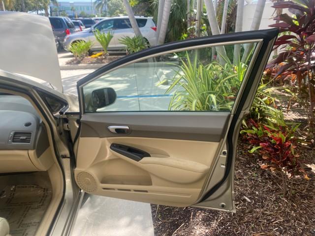 2008 Borrego Beige Metallic /Gray Honda Civic Sdn LX LOW MILES 26,922 1 OWNER (1HGFA16538L) with an 1.8L SOHC MPFI 16-Valve i-VTEC I4 Engine engine, Automatic transmission, located at 4701 North Dixie Hwy, Pompano Beach, FL, 33064, (954) 422-2889, 26.240938, -80.123474 - OUR WEBPAGE FLORIDACARS1.COM HAS OVER 100 PHOTOS AND FREE CARFAX LINK 2008 HONDA CIVIC LX VIN: 1HGFA16538L117891 1 H G F A 1 6 5 3 8 L 1 1 7 8 9 1 SEDAN 4 DR 1.8L I4 F SOHC 16V GASOLINE FRONT WHEEL DRIVE Features ABS Brakes Air Conditioning AM/FM Stereo Automatic Transmission Auxiliary Audio Input C - Photo#11