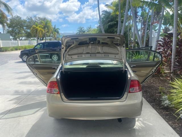2008 Borrego Beige Metallic /Gray Honda Civic Sdn LX LOW MILES 26,922 1 OWNER (1HGFA16538L) with an 1.8L SOHC MPFI 16-Valve i-VTEC I4 Engine engine, Automatic transmission, located at 4701 North Dixie Hwy, Pompano Beach, FL, 33064, (954) 422-2889, 26.240938, -80.123474 - OUR WEBPAGE FLORIDACARS1.COM HAS OVER 100 PHOTOS AND FREE CARFAX LINK 2008 HONDA CIVIC LX VIN: 1HGFA16538L117891 1 H G F A 1 6 5 3 8 L 1 1 7 8 9 1 SEDAN 4 DR 1.8L I4 F SOHC 16V GASOLINE FRONT WHEEL DRIVE Features ABS Brakes Air Conditioning AM/FM Stereo Automatic Transmission Auxiliary Audio Input C - Photo#15