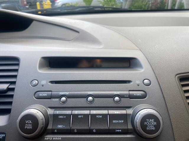 2008 Borrego Beige Metallic /Gray Honda Civic Sdn LX LOW MILES 26,922 1 OWNER (1HGFA16538L) with an 1.8L SOHC MPFI 16-Valve i-VTEC I4 Engine engine, Automatic transmission, located at 4701 North Dixie Hwy, Pompano Beach, FL, 33064, (954) 422-2889, 26.240938, -80.123474 - OUR WEBPAGE FLORIDACARS1.COM HAS OVER 100 PHOTOS AND FREE CARFAX LINK 2008 HONDA CIVIC LX VIN: 1HGFA16538L117891 1 H G F A 1 6 5 3 8 L 1 1 7 8 9 1 SEDAN 4 DR 1.8L I4 F SOHC 16V GASOLINE FRONT WHEEL DRIVE Features ABS Brakes Air Conditioning AM/FM Stereo Automatic Transmission Auxiliary Audio Input C - Photo#44