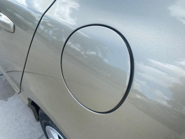 2008 Borrego Beige Metallic /Gray Honda Civic Sdn LX LOW MILES 26,922 1 OWNER (1HGFA16538L) with an 1.8L SOHC MPFI 16-Valve i-VTEC I4 Engine engine, Automatic transmission, located at 4701 North Dixie Hwy, Pompano Beach, FL, 33064, (954) 422-2889, 26.240938, -80.123474 - OUR WEBPAGE FLORIDACARS1.COM HAS OVER 100 PHOTOS AND FREE CARFAX LINK 2008 HONDA CIVIC LX VIN: 1HGFA16538L117891 1 H G F A 1 6 5 3 8 L 1 1 7 8 9 1 SEDAN 4 DR 1.8L I4 F SOHC 16V GASOLINE FRONT WHEEL DRIVE Features ABS Brakes Air Conditioning AM/FM Stereo Automatic Transmission Auxiliary Audio Input C - Photo#72