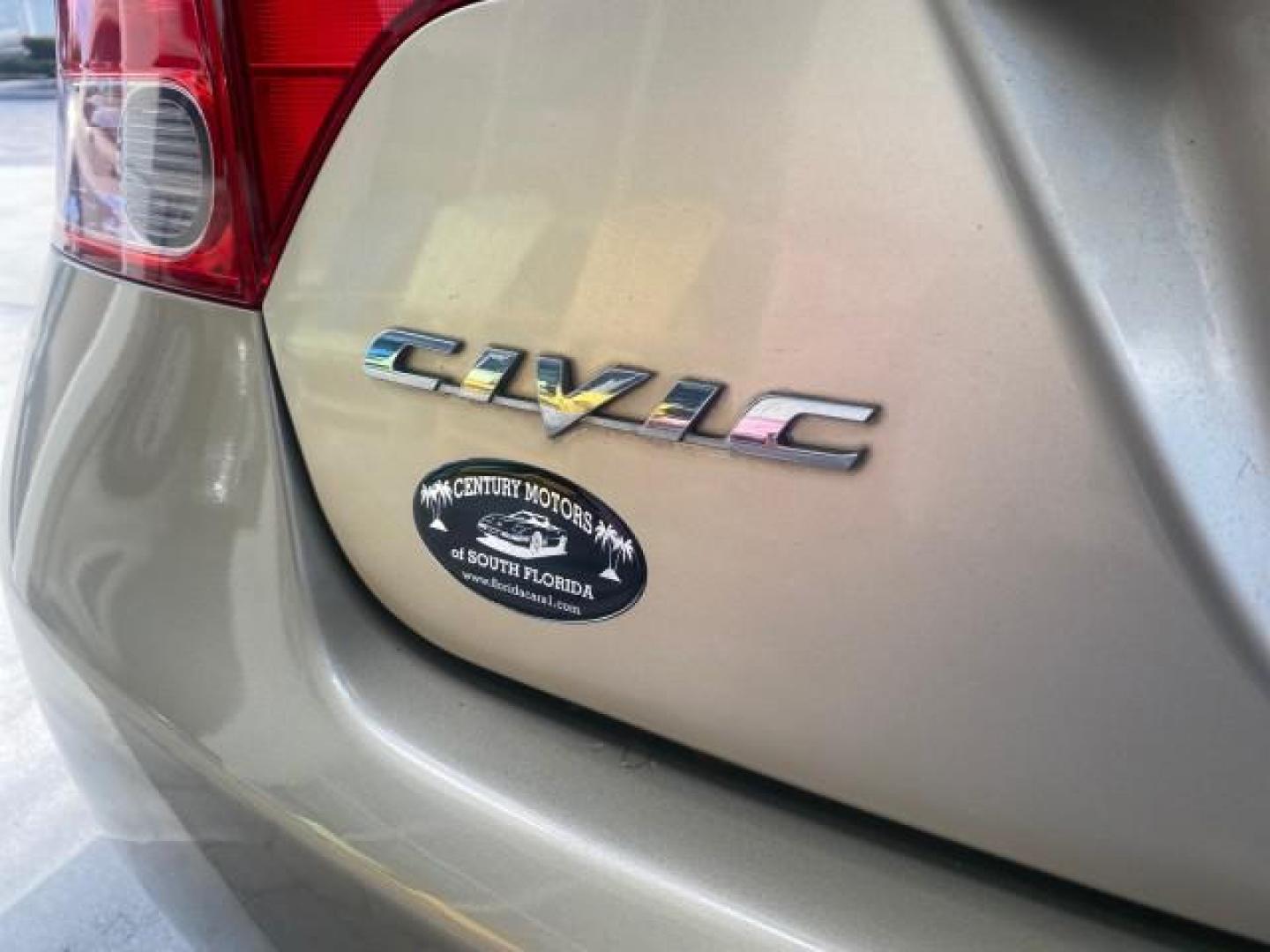 2008 Borrego Beige Metallic /Gray Honda Civic Sdn LX LOW MILES 26,917 1 OWNER (1HGFA16538L) with an 1.8L SOHC MPFI 16-Valve i-VTEC I4 Engine engine, Automatic transmission, located at 4701 North Dixie Hwy, Pompano Beach, FL, 33064, (954) 422-2889, 26.240938, -80.123474 - OUR WEBPAGE FLORIDACARS1.COM HAS OVER 100 PHOTOS AND FREE CARFAX LINK 2008 HONDA CIVIC LX VIN: 1HGFA16538L117891 1 H G F A 1 6 5 3 8 L 1 1 7 8 9 1 SEDAN 4 DR 1.8L I4 F SOHC 16V GASOLINE FRONT WHEEL DRIVE Features ABS Brakes Air Conditioning AM/FM Stereo Automatic Transmission Auxiliary Audio Input C - Photo#77