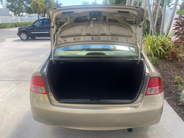 2008 Borrego Beige Metallic /Gray Honda Civic Sdn LX LOW MILES 26,922 1 OWNER (1HGFA16538L) with an 1.8L SOHC MPFI 16-Valve i-VTEC I4 Engine engine, Automatic transmission, located at 4701 North Dixie Hwy, Pompano Beach, FL, 33064, (954) 422-2889, 26.240938, -80.123474 - OUR WEBPAGE FLORIDACARS1.COM HAS OVER 100 PHOTOS AND FREE CARFAX LINK 2008 HONDA CIVIC LX VIN: 1HGFA16538L117891 1 H G F A 1 6 5 3 8 L 1 1 7 8 9 1 SEDAN 4 DR 1.8L I4 F SOHC 16V GASOLINE FRONT WHEEL DRIVE Features ABS Brakes Air Conditioning AM/FM Stereo Automatic Transmission Auxiliary Audio Input C - Photo#80