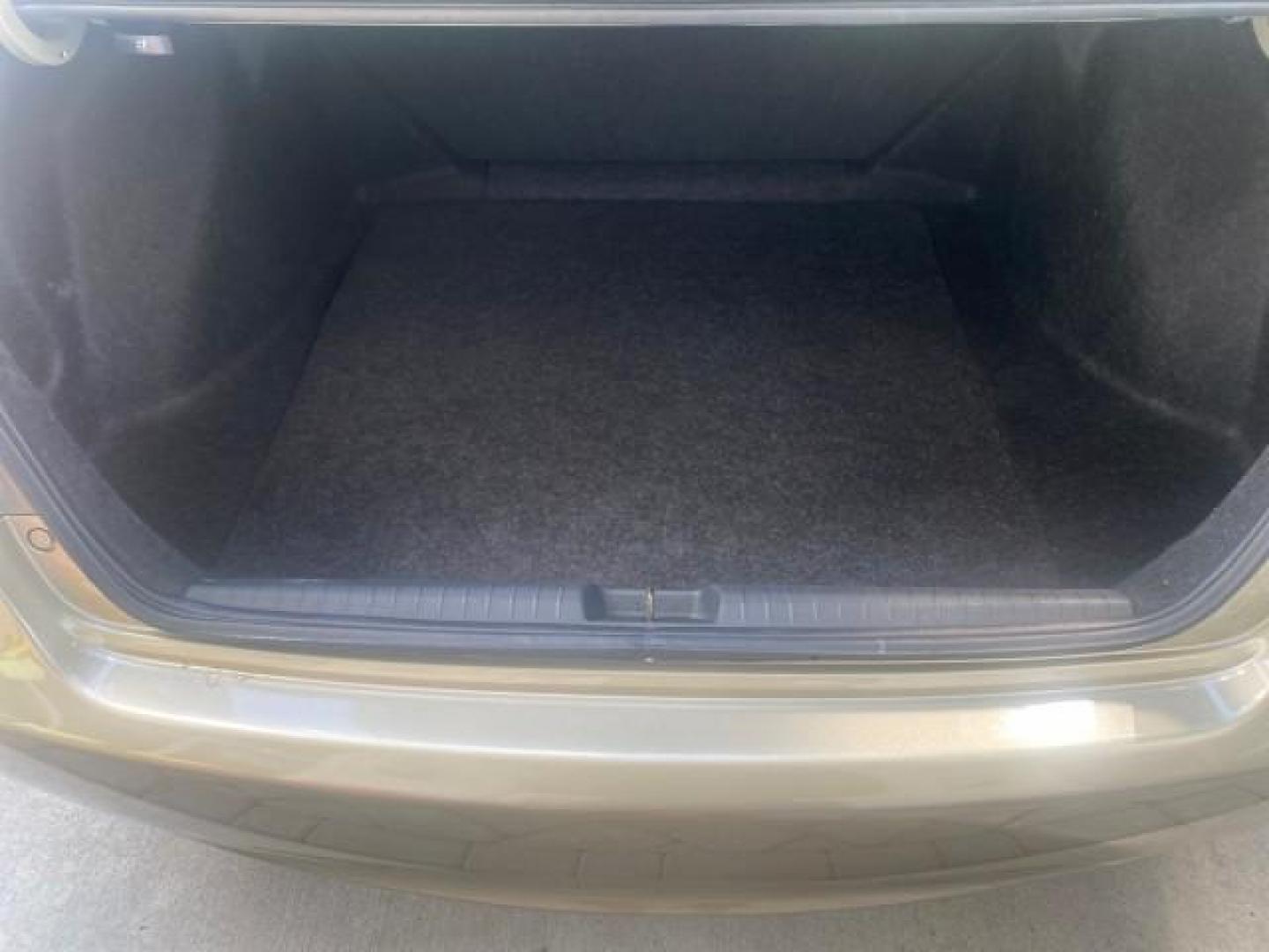 2008 Borrego Beige Metallic /Gray Honda Civic Sdn LX LOW MILES 26,917 1 OWNER (1HGFA16538L) with an 1.8L SOHC MPFI 16-Valve i-VTEC I4 Engine engine, Automatic transmission, located at 4701 North Dixie Hwy, Pompano Beach, FL, 33064, (954) 422-2889, 26.240938, -80.123474 - OUR WEBPAGE FLORIDACARS1.COM HAS OVER 100 PHOTOS AND FREE CARFAX LINK 2008 HONDA CIVIC LX VIN: 1HGFA16538L117891 1 H G F A 1 6 5 3 8 L 1 1 7 8 9 1 SEDAN 4 DR 1.8L I4 F SOHC 16V GASOLINE FRONT WHEEL DRIVE Features ABS Brakes Air Conditioning AM/FM Stereo Automatic Transmission Auxiliary Audio Input C - Photo#81