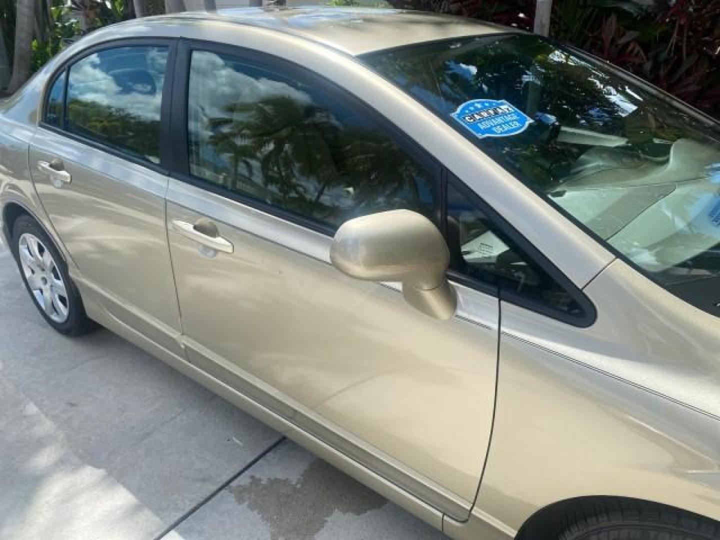 2008 Borrego Beige Metallic /Gray Honda Civic Sdn LX LOW MILES 26,917 1 OWNER (1HGFA16538L) with an 1.8L SOHC MPFI 16-Valve i-VTEC I4 Engine engine, Automatic transmission, located at 4701 North Dixie Hwy, Pompano Beach, FL, 33064, (954) 422-2889, 26.240938, -80.123474 - OUR WEBPAGE FLORIDACARS1.COM HAS OVER 100 PHOTOS AND FREE CARFAX LINK 2008 HONDA CIVIC LX VIN: 1HGFA16538L117891 1 H G F A 1 6 5 3 8 L 1 1 7 8 9 1 SEDAN 4 DR 1.8L I4 F SOHC 16V GASOLINE FRONT WHEEL DRIVE Features ABS Brakes Air Conditioning AM/FM Stereo Automatic Transmission Auxiliary Audio Input C - Photo#85