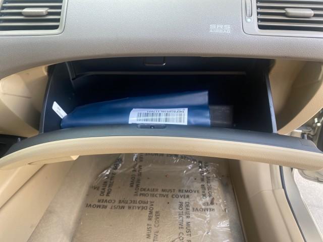 2008 Borrego Beige Metallic /Gray Honda Civic Sdn LX LOW MILES 26,922 1 OWNER (1HGFA16538L) with an 1.8L SOHC MPFI 16-Valve i-VTEC I4 Engine engine, Automatic transmission, located at 4701 North Dixie Hwy, Pompano Beach, FL, 33064, (954) 422-2889, 26.240938, -80.123474 - OUR WEBPAGE FLORIDACARS1.COM HAS OVER 100 PHOTOS AND FREE CARFAX LINK 2008 HONDA CIVIC LX VIN: 1HGFA16538L117891 1 H G F A 1 6 5 3 8 L 1 1 7 8 9 1 SEDAN 4 DR 1.8L I4 F SOHC 16V GASOLINE FRONT WHEEL DRIVE Features ABS Brakes Air Conditioning AM/FM Stereo Automatic Transmission Auxiliary Audio Input C - Photo#97