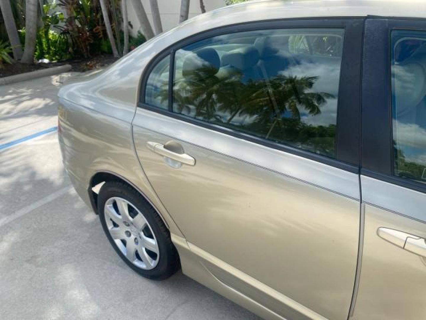 2008 Borrego Beige Metallic /Gray Honda Civic Sdn LX LOW MILES 26,917 1 OWNER (1HGFA16538L) with an 1.8L SOHC MPFI 16-Valve i-VTEC I4 Engine engine, Automatic transmission, located at 4701 North Dixie Hwy, Pompano Beach, FL, 33064, (954) 422-2889, 26.240938, -80.123474 - OUR WEBPAGE FLORIDACARS1.COM HAS OVER 100 PHOTOS AND FREE CARFAX LINK 2008 HONDA CIVIC LX VIN: 1HGFA16538L117891 1 H G F A 1 6 5 3 8 L 1 1 7 8 9 1 SEDAN 4 DR 1.8L I4 F SOHC 16V GASOLINE FRONT WHEEL DRIVE Features ABS Brakes Air Conditioning AM/FM Stereo Automatic Transmission Auxiliary Audio Input C - Photo#98