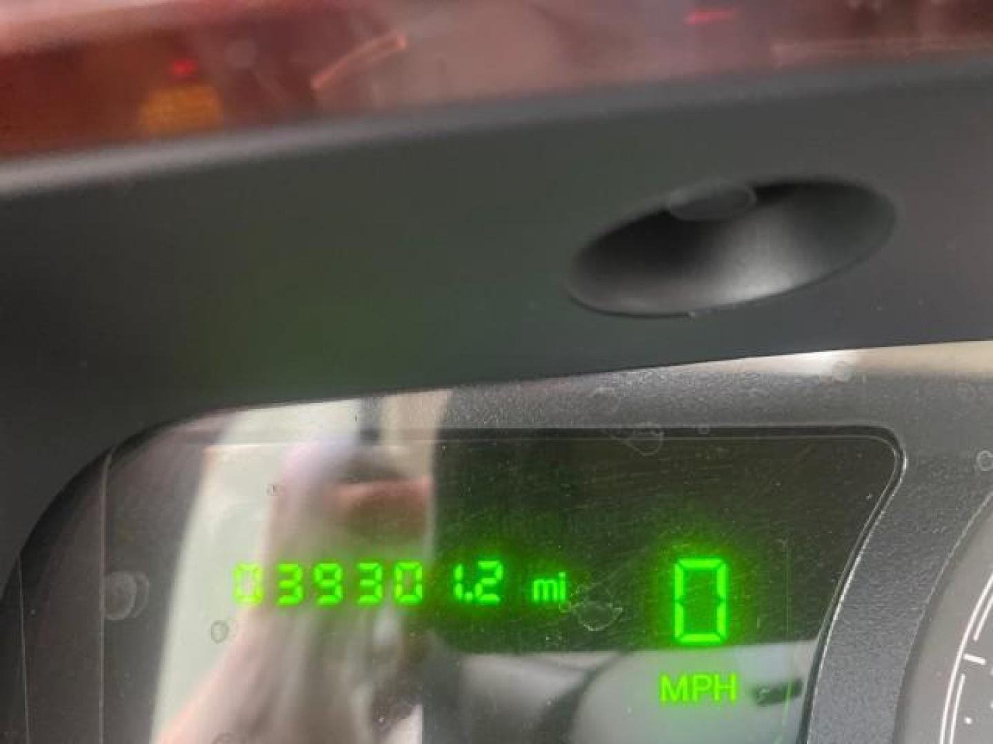 2005 Light French Silk Metallic /Med/Lt Parchment Lincoln Town Car Signature 1 OWNER FL LOW MILES 39,256 (1LNHM81W85Y) with an 4.6L SOHC SMPI V8 Engine engine, Automatic transmission, located at 4701 North Dixie Hwy, Pompano Beach, FL, 33064, (954) 422-2889, 26.240938, -80.123474 - OUR WEBPAGE FLORIDACARS1.COM HAS OVER 100 PHOTOS AND FREE CARFAX LINK 2005 LINCOLN TOWN CAR SIGNATURE VIN: 1LNHM81W85Y648232 1 L N H M 8 1 W 8 5 Y 6 4 8 2 3 2 SEDAN 4 DR 4.6L V8 F OHV 16V GASOLINE REAR WHEEL DRIVE Features ABS Brakes Air Conditioning Alloy Wheels AM/FM Stereo Automatic Transmission - Photo#18