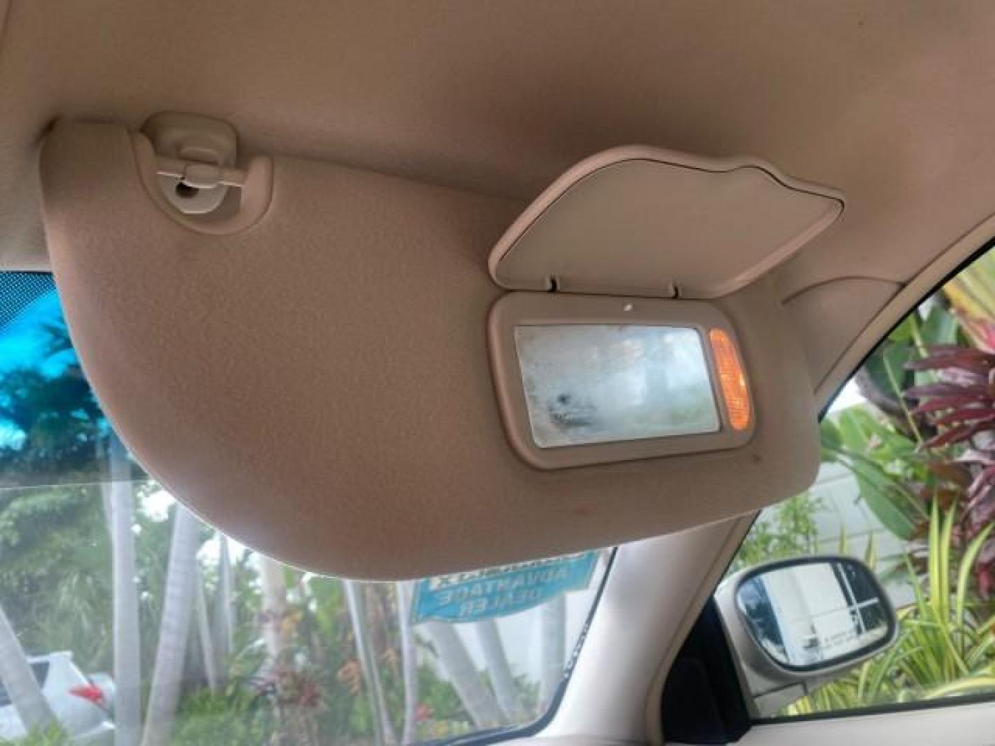 2005 Light French Silk Metallic /Med/Lt Parchment Lincoln Town Car Signature 1 OWNER FL LOW MILES 39,256 (1LNHM81W85Y) with an 4.6L SOHC SMPI V8 Engine engine, Automatic transmission, located at 4701 North Dixie Hwy, Pompano Beach, FL, 33064, (954) 422-2889, 26.240938, -80.123474 - OUR WEBPAGE FLORIDACARS1.COM HAS OVER 100 PHOTOS AND FREE CARFAX LINK 2005 LINCOLN TOWN CAR SIGNATURE VIN: 1LNHM81W85Y648232 1 L N H M 8 1 W 8 5 Y 6 4 8 2 3 2 SEDAN 4 DR 4.6L V8 F OHV 16V GASOLINE REAR WHEEL DRIVE Features ABS Brakes Air Conditioning Alloy Wheels AM/FM Stereo Automatic Transmission - Photo#56