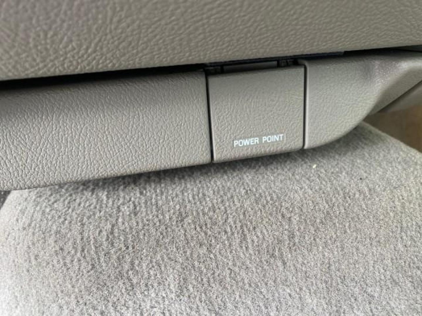 2005 Light French Silk Metallic /Med/Lt Parchment Lincoln Town Car Signature 1 OWNER FL LOW MILES 39,256 (1LNHM81W85Y) with an 4.6L SOHC SMPI V8 Engine engine, Automatic transmission, located at 4701 North Dixie Hwy, Pompano Beach, FL, 33064, (954) 422-2889, 26.240938, -80.123474 - OUR WEBPAGE FLORIDACARS1.COM HAS OVER 100 PHOTOS AND FREE CARFAX LINK 2005 LINCOLN TOWN CAR SIGNATURE VIN: 1LNHM81W85Y648232 1 L N H M 8 1 W 8 5 Y 6 4 8 2 3 2 SEDAN 4 DR 4.6L V8 F OHV 16V GASOLINE REAR WHEEL DRIVE Features ABS Brakes Air Conditioning Alloy Wheels AM/FM Stereo Automatic Transmission - Photo#58