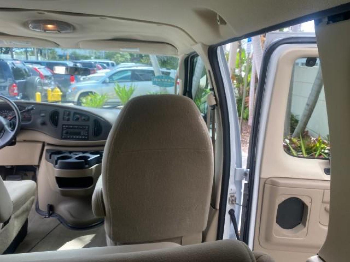 2006 Oxford White /Medium Flint Ford Econoline Wagon XLT LOW MILES 27,333 8 PASS (1FMRE11L86D) with an 5.4L EFI V8 Engine engine, Automatic transmission, located at 4701 North Dixie Hwy, Pompano Beach, FL, 33064, (954) 422-2889, 26.240938, -80.123474 - OUR WEBPAGE FLORIDACARS1.COM HAS OVER 100 PHOTOS AND FREE CARFAX LINK 2006 FORD E-SERIES E-150 XL - DUAL AIR 8 PASSENGER XL VIN: 1FMRE11L86DA99672 1 F M R E 1 1 L 8 6 D A 9 9 6 7 2 VAN 5.4L V8 F GASOLINE REAR WHEEL DRIVE Features ABS Brakes Air Conditioning AM/FM Stereo Automatic Transmission Runnin - Photo#73