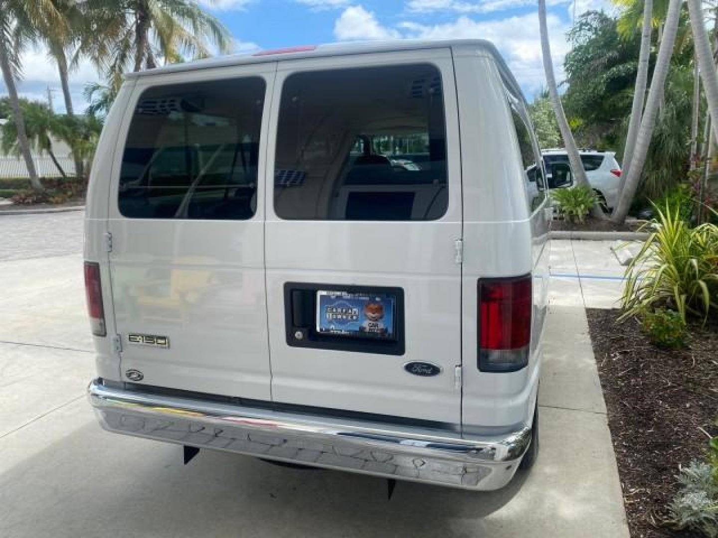 2006 Oxford White /Medium Flint Ford Econoline Wagon XLT LOW MILES 27,333 8 PASS (1FMRE11L86D) with an 5.4L EFI V8 Engine engine, Automatic transmission, located at 4701 North Dixie Hwy, Pompano Beach, FL, 33064, (954) 422-2889, 26.240938, -80.123474 - OUR WEBPAGE FLORIDACARS1.COM HAS OVER 100 PHOTOS AND FREE CARFAX LINK 2006 FORD E-SERIES E-150 XL - DUAL AIR 8 PASSENGER XL VIN: 1FMRE11L86DA99672 1 F M R E 1 1 L 8 6 D A 9 9 6 7 2 VAN 5.4L V8 F GASOLINE REAR WHEEL DRIVE Features ABS Brakes Air Conditioning AM/FM Stereo Automatic Transmission Runnin - Photo#85
