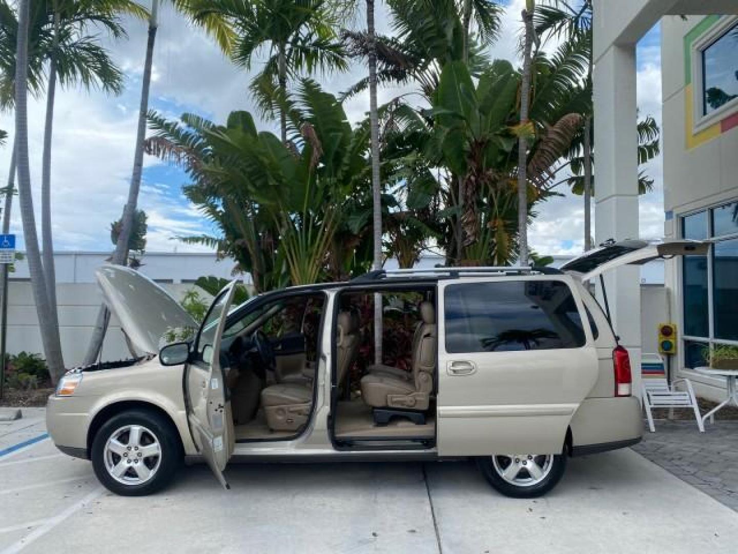 2007 Gold Mist Metallic /Cashmere Chevrolet Uplander LT LOW MILES 56,861 (1GNDV33197D) with an 3.9L V6 SFI Engine engine, Automatic transmission, located at 4701 North Dixie Hwy, Pompano Beach, FL, 33064, (954) 422-2889, 26.240938, -80.123474 - OUR WEBPAGE FLORIDACARS1.COM HAS OVER 100 PHOTOS AND FREE CARFAX LINK 2007 CHEVROLET UPLANDER LT VIN: 1GNDV33197D148165 1 G N D V 3 3 1 9 7 D 1 4 8 1 6 5 VAN 3.9L V6 F GASOLINE FRONT WHEEL DRIVE Features ABS Brakes Air Conditioning Alloy Wheels AM/FM Stereo Automatic Transmission CD Audio Cruise Con - Photo#8