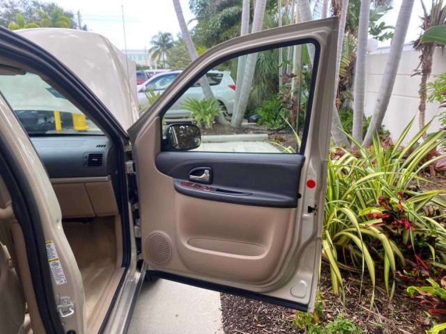 2007 Gold Mist Metallic /Cashmere Chevrolet Uplander LT LOW MILES 56,861 (1GNDV33197D) with an 3.9L V6 SFI Engine engine, Automatic transmission, located at 4701 North Dixie Hwy, Pompano Beach, FL, 33064, (954) 422-2889, 26.240938, -80.123474 - OUR WEBPAGE FLORIDACARS1.COM HAS OVER 100 PHOTOS AND FREE CARFAX LINK 2007 CHEVROLET UPLANDER LT VIN: 1GNDV33197D148165 1 G N D V 3 3 1 9 7 D 1 4 8 1 6 5 VAN 3.9L V6 F GASOLINE FRONT WHEEL DRIVE Features ABS Brakes Air Conditioning Alloy Wheels AM/FM Stereo Automatic Transmission CD Audio Cruise Con - Photo#11