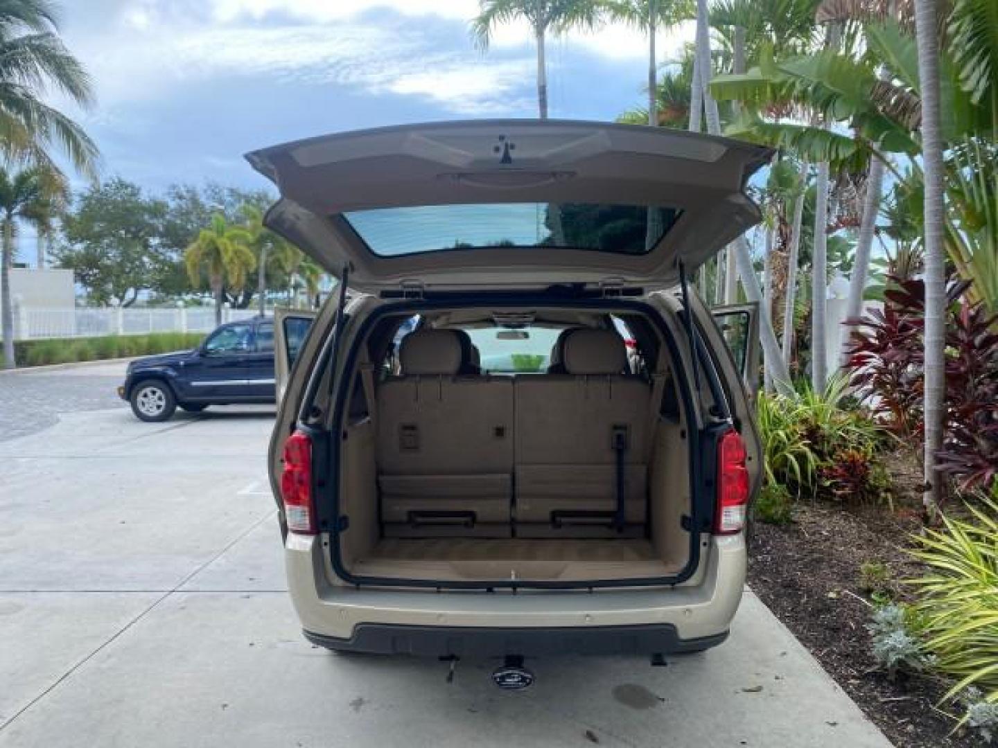 2007 Gold Mist Metallic /Cashmere Chevrolet Uplander LT LOW MILES 56,861 (1GNDV33197D) with an 3.9L V6 SFI Engine engine, Automatic transmission, located at 4701 North Dixie Hwy, Pompano Beach, FL, 33064, (954) 422-2889, 26.240938, -80.123474 - OUR WEBPAGE FLORIDACARS1.COM HAS OVER 100 PHOTOS AND FREE CARFAX LINK 2007 CHEVROLET UPLANDER LT VIN: 1GNDV33197D148165 1 G N D V 3 3 1 9 7 D 1 4 8 1 6 5 VAN 3.9L V6 F GASOLINE FRONT WHEEL DRIVE Features ABS Brakes Air Conditioning Alloy Wheels AM/FM Stereo Automatic Transmission CD Audio Cruise Con - Photo#15