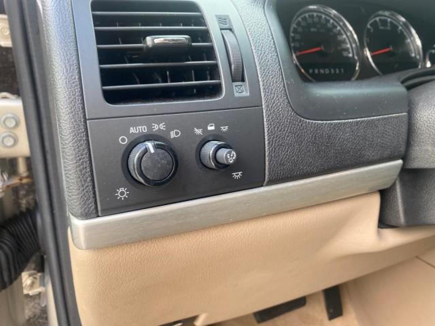 2007 Gold Mist Metallic /Cashmere Chevrolet Uplander LT LOW MILES 56,861 (1GNDV33197D) with an 3.9L V6 SFI Engine engine, Automatic transmission, located at 4701 North Dixie Hwy, Pompano Beach, FL, 33064, (954) 422-2889, 26.240938, -80.123474 - OUR WEBPAGE FLORIDACARS1.COM HAS OVER 100 PHOTOS AND FREE CARFAX LINK 2007 CHEVROLET UPLANDER LT VIN: 1GNDV33197D148165 1 G N D V 3 3 1 9 7 D 1 4 8 1 6 5 VAN 3.9L V6 F GASOLINE FRONT WHEEL DRIVE Features ABS Brakes Air Conditioning Alloy Wheels AM/FM Stereo Automatic Transmission CD Audio Cruise Con - Photo#44