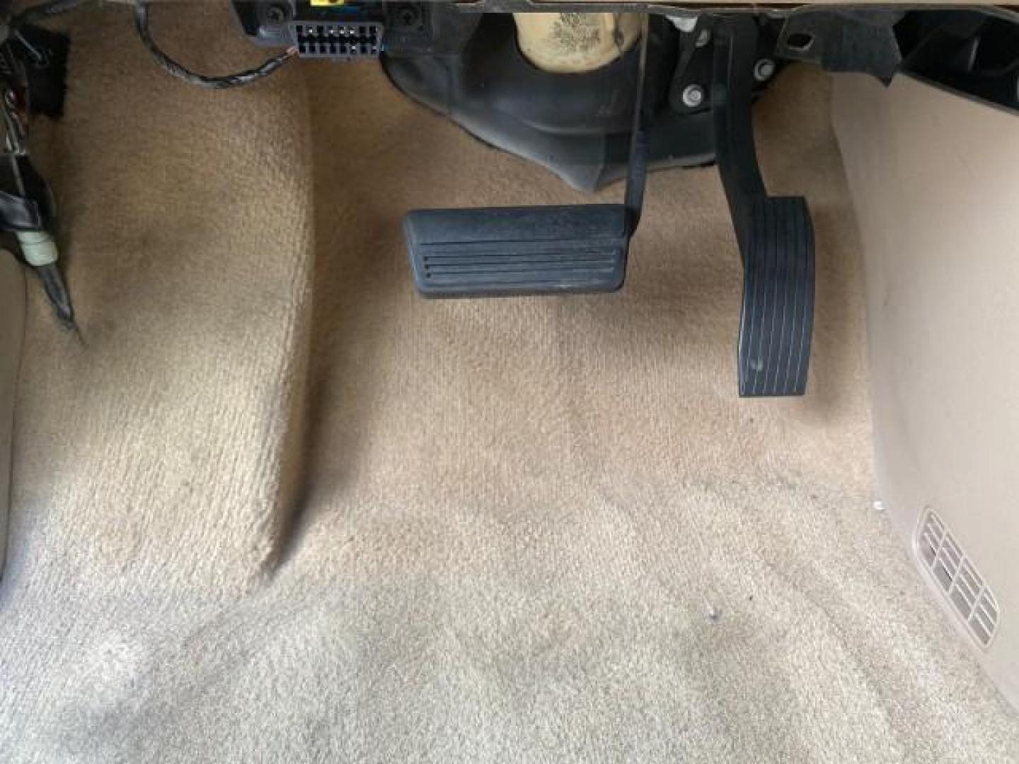 2007 Gold Mist Metallic /Cashmere Chevrolet Uplander LT LOW MILES 56,861 (1GNDV33197D) with an 3.9L V6 SFI Engine engine, Automatic transmission, located at 4701 North Dixie Hwy, Pompano Beach, FL, 33064, (954) 422-2889, 26.240938, -80.123474 - OUR WEBPAGE FLORIDACARS1.COM HAS OVER 100 PHOTOS AND FREE CARFAX LINK 2007 CHEVROLET UPLANDER LT VIN: 1GNDV33197D148165 1 G N D V 3 3 1 9 7 D 1 4 8 1 6 5 VAN 3.9L V6 F GASOLINE FRONT WHEEL DRIVE Features ABS Brakes Air Conditioning Alloy Wheels AM/FM Stereo Automatic Transmission CD Audio Cruise Con - Photo#45