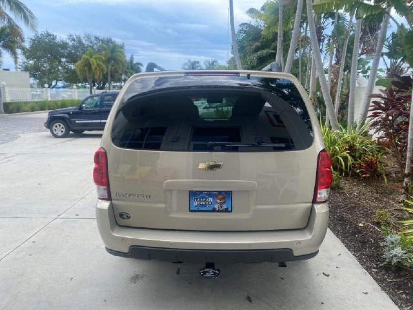 2007 Gold Mist Metallic /Cashmere Chevrolet Uplander LT LOW MILES 56,861 (1GNDV33197D) with an 3.9L V6 SFI Engine engine, Automatic transmission, located at 4701 North Dixie Hwy, Pompano Beach, FL, 33064, (954) 422-2889, 26.240938, -80.123474 - OUR WEBPAGE FLORIDACARS1.COM HAS OVER 100 PHOTOS AND FREE CARFAX LINK 2007 CHEVROLET UPLANDER LT VIN: 1GNDV33197D148165 1 G N D V 3 3 1 9 7 D 1 4 8 1 6 5 VAN 3.9L V6 F GASOLINE FRONT WHEEL DRIVE Features ABS Brakes Air Conditioning Alloy Wheels AM/FM Stereo Automatic Transmission CD Audio Cruise Con - Photo#76