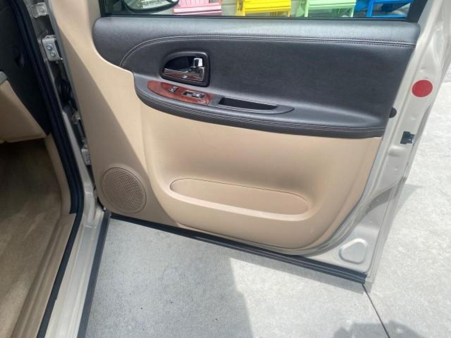 2007 Gold Mist Metallic /Cashmere Chevrolet Uplander LT LOW MILES 56,861 (1GNDV33197D) with an 3.9L V6 SFI Engine engine, Automatic transmission, located at 4701 North Dixie Hwy, Pompano Beach, FL, 33064, (954) 422-2889, 26.240938, -80.123474 - OUR WEBPAGE FLORIDACARS1.COM HAS OVER 100 PHOTOS AND FREE CARFAX LINK 2007 CHEVROLET UPLANDER LT VIN: 1GNDV33197D148165 1 G N D V 3 3 1 9 7 D 1 4 8 1 6 5 VAN 3.9L V6 F GASOLINE FRONT WHEEL DRIVE Features ABS Brakes Air Conditioning Alloy Wheels AM/FM Stereo Automatic Transmission CD Audio Cruise Con - Photo#93