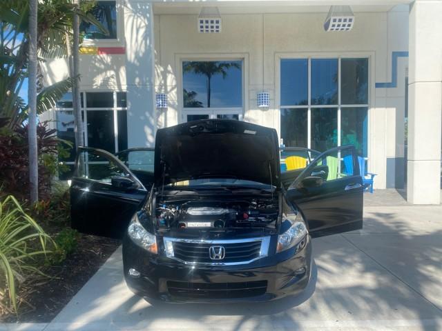 2010 Crystal Black Pearl /Ivory Honda Accord Sdn EX-L LOW MILES 68,167 (1HGCP3F8XAA) with an 3.5L SOHC MPFI 24-Valve i-VTEC V6 Engine engine, Automatic transmission, located at 4701 North Dixie Hwy, Pompano Beach, FL, 33064, (954) 422-2889, 26.240938, -80.123474 - OUR WEBPAGE FLORIDACARS1.COM HAS OVER 100 PHOTOS AND FREE CARFAX LINK 2010 HONDA ACCORD EX-L V6 VIN: 1HGCP3F8XAA027761 1 H G C P 3 F 8 X A A 0 2 7 7 6 1 SEDAN 4 DR 3.5L V6 F SOHC 24V GASOLINE FRONT WHEEL DRIVE Features ABS Brakes Air Conditioning Alloy Wheels AM/FM Stereo Automatic Transmission Auxi - Photo#16