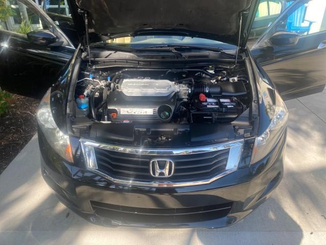 2010 Crystal Black Pearl /Ivory Honda Accord Sdn EX-L LOW MILES 68,167 (1HGCP3F8XAA) with an 3.5L SOHC MPFI 24-Valve i-VTEC V6 Engine engine, Automatic transmission, located at 4701 North Dixie Hwy, Pompano Beach, FL, 33064, (954) 422-2889, 26.240938, -80.123474 - OUR WEBPAGE FLORIDACARS1.COM HAS OVER 100 PHOTOS AND FREE CARFAX LINK 2010 HONDA ACCORD EX-L V6 VIN: 1HGCP3F8XAA027761 1 H G C P 3 F 8 X A A 0 2 7 7 6 1 SEDAN 4 DR 3.5L V6 F SOHC 24V GASOLINE FRONT WHEEL DRIVE Features ABS Brakes Air Conditioning Alloy Wheels AM/FM Stereo Automatic Transmission Auxi - Photo#17
