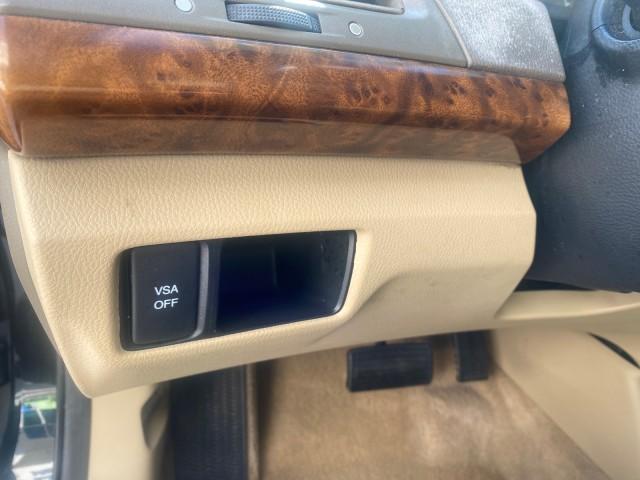 2010 Crystal Black Pearl /Ivory Honda Accord Sdn EX-L LOW MILES 68,167 (1HGCP3F8XAA) with an 3.5L SOHC MPFI 24-Valve i-VTEC V6 Engine engine, Automatic transmission, located at 4701 North Dixie Hwy, Pompano Beach, FL, 33064, (954) 422-2889, 26.240938, -80.123474 - OUR WEBPAGE FLORIDACARS1.COM HAS OVER 100 PHOTOS AND FREE CARFAX LINK 2010 HONDA ACCORD EX-L V6 VIN: 1HGCP3F8XAA027761 1 H G C P 3 F 8 X A A 0 2 7 7 6 1 SEDAN 4 DR 3.5L V6 F SOHC 24V GASOLINE FRONT WHEEL DRIVE Features ABS Brakes Air Conditioning Alloy Wheels AM/FM Stereo Automatic Transmission Auxi - Photo#43