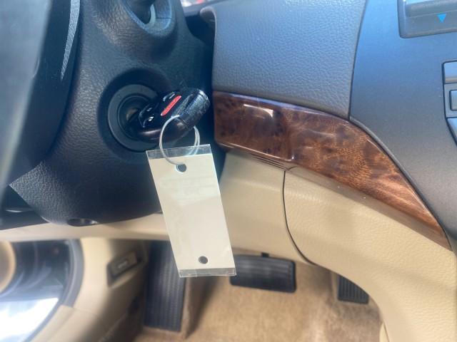 2010 Crystal Black Pearl /Ivory Honda Accord Sdn EX-L LOW MILES 68,167 (1HGCP3F8XAA) with an 3.5L SOHC MPFI 24-Valve i-VTEC V6 Engine engine, Automatic transmission, located at 4701 North Dixie Hwy, Pompano Beach, FL, 33064, (954) 422-2889, 26.240938, -80.123474 - OUR WEBPAGE FLORIDACARS1.COM HAS OVER 100 PHOTOS AND FREE CARFAX LINK 2010 HONDA ACCORD EX-L V6 VIN: 1HGCP3F8XAA027761 1 H G C P 3 F 8 X A A 0 2 7 7 6 1 SEDAN 4 DR 3.5L V6 F SOHC 24V GASOLINE FRONT WHEEL DRIVE Features ABS Brakes Air Conditioning Alloy Wheels AM/FM Stereo Automatic Transmission Auxi - Photo#46