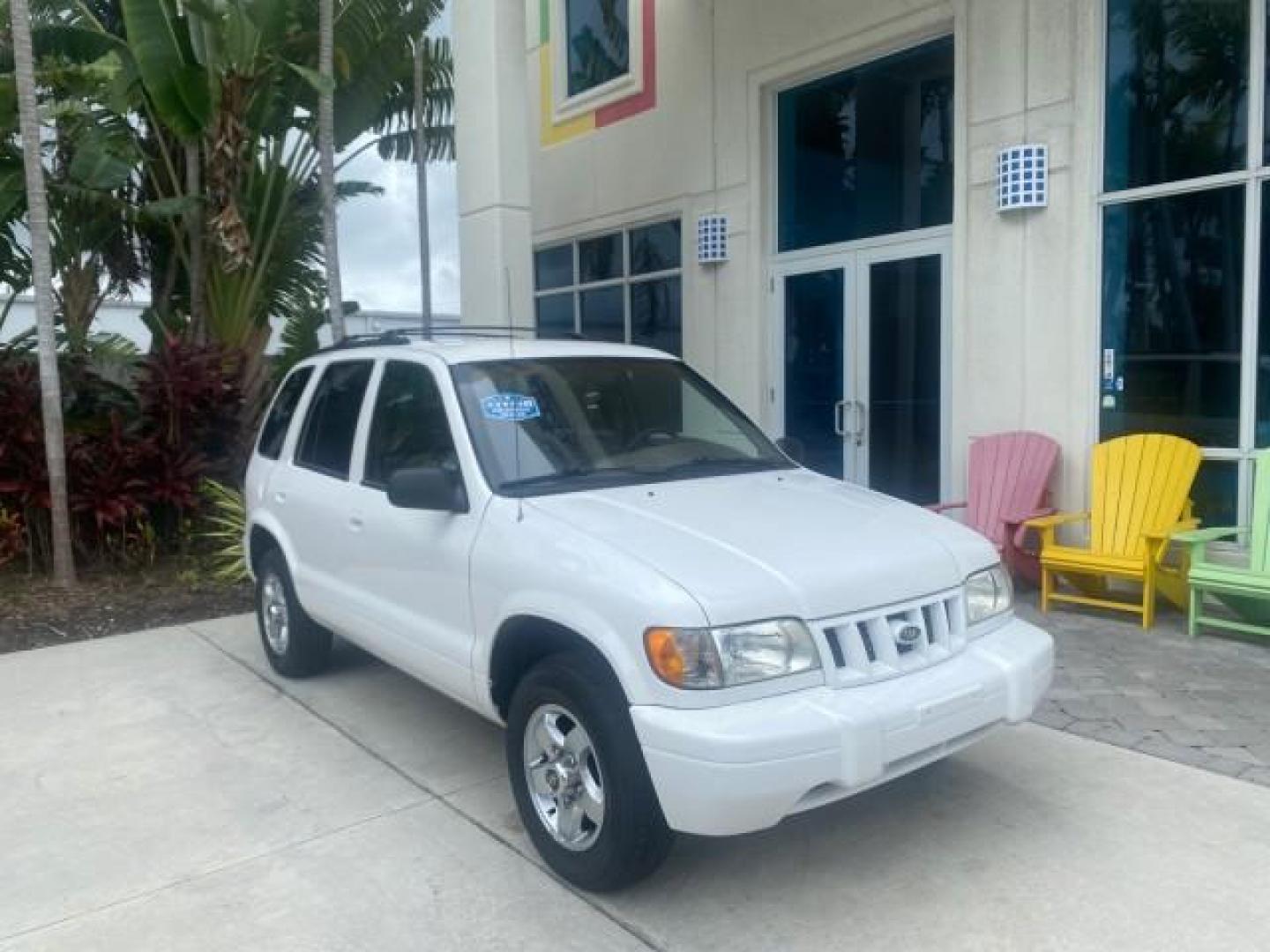 2002 White /Gray Kia Sportage SUV LOW MILES 37,679 (KNDJB723325) with an 2.0L DOHC MPFI 16-Valve Inline 4-Cyl Engine engine, Automatic transmission, located at 4701 North Dixie Hwy, Pompano Beach, FL, 33064, (954) 422-2889, 26.240938, -80.123474 - OUR WEBPAGE FLORIDACARS1.COM HAS OVER 100 PHOTOS AND FREE CARFAX LINK 2002 KIA SPORTAGE VIN: KNDJB723325123795 K N D J B 7 2 3 3 2 5 1 2 3 7 9 5 4 DOOR WAGON/SPORT UTILITY 2.0L I4 F DOHC 16V GASOLINE REAR WHEEL DRIVE Features Air Conditioning Alloy Wheels AM/FM Stereo Automatic Transmission CD Audio - Photo#1