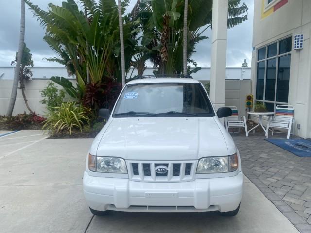 2002 White /Gray Kia Sportage SUV LOW MILES 37,688 (KNDJB723325) with an 2.0L DOHC MPFI 16-Valve Inline 4-Cyl Engine engine, Automatic transmission, located at 4701 North Dixie Hwy, Pompano Beach, FL, 33064, (954) 422-2889, 26.240938, -80.123474 - OUR WEBPAGE FLORIDACARS1.COM HAS OVER 100 PHOTOS AND FREE CARFAX LINK 2002 KIA SPORTAGE VIN: KNDJB723325123795 K N D J B 7 2 3 3 2 5 1 2 3 7 9 5 4 DOOR WAGON/SPORT UTILITY 2.0L I4 F DOHC 16V GASOLINE REAR WHEEL DRIVE Features Air Conditioning Alloy Wheels AM/FM Stereo Automatic Transmission CD Audio - Photo#2