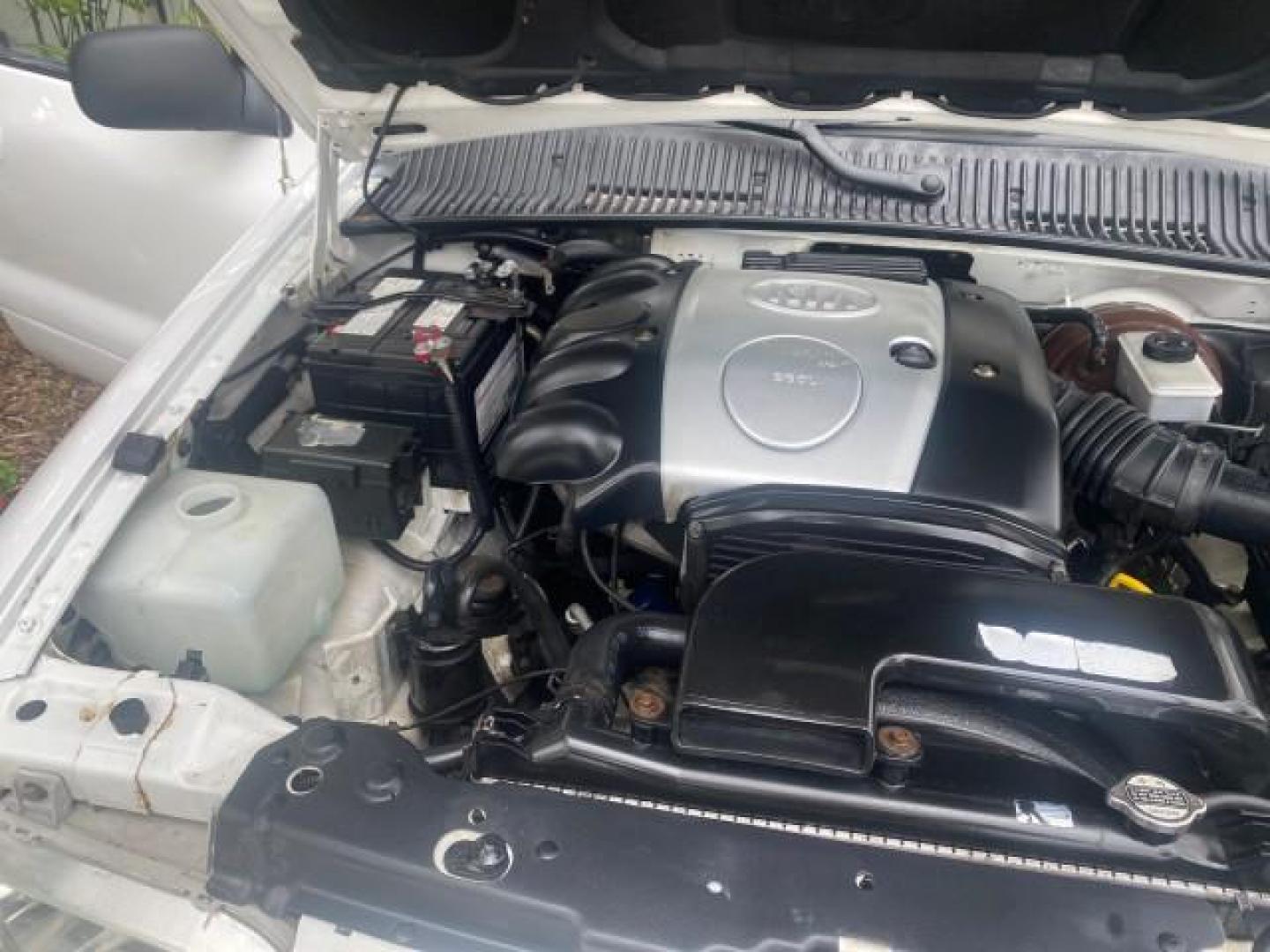 2002 White /Gray Kia Sportage SUV LOW MILES 37,679 (KNDJB723325) with an 2.0L DOHC MPFI 16-Valve Inline 4-Cyl Engine engine, Automatic transmission, located at 4701 North Dixie Hwy, Pompano Beach, FL, 33064, (954) 422-2889, 26.240938, -80.123474 - OUR WEBPAGE FLORIDACARS1.COM HAS OVER 100 PHOTOS AND FREE CARFAX LINK 2002 KIA SPORTAGE VIN: KNDJB723325123795 K N D J B 7 2 3 3 2 5 1 2 3 7 9 5 4 DOOR WAGON/SPORT UTILITY 2.0L I4 F DOHC 16V GASOLINE REAR WHEEL DRIVE Features Air Conditioning Alloy Wheels AM/FM Stereo Automatic Transmission CD Audio - Photo#25