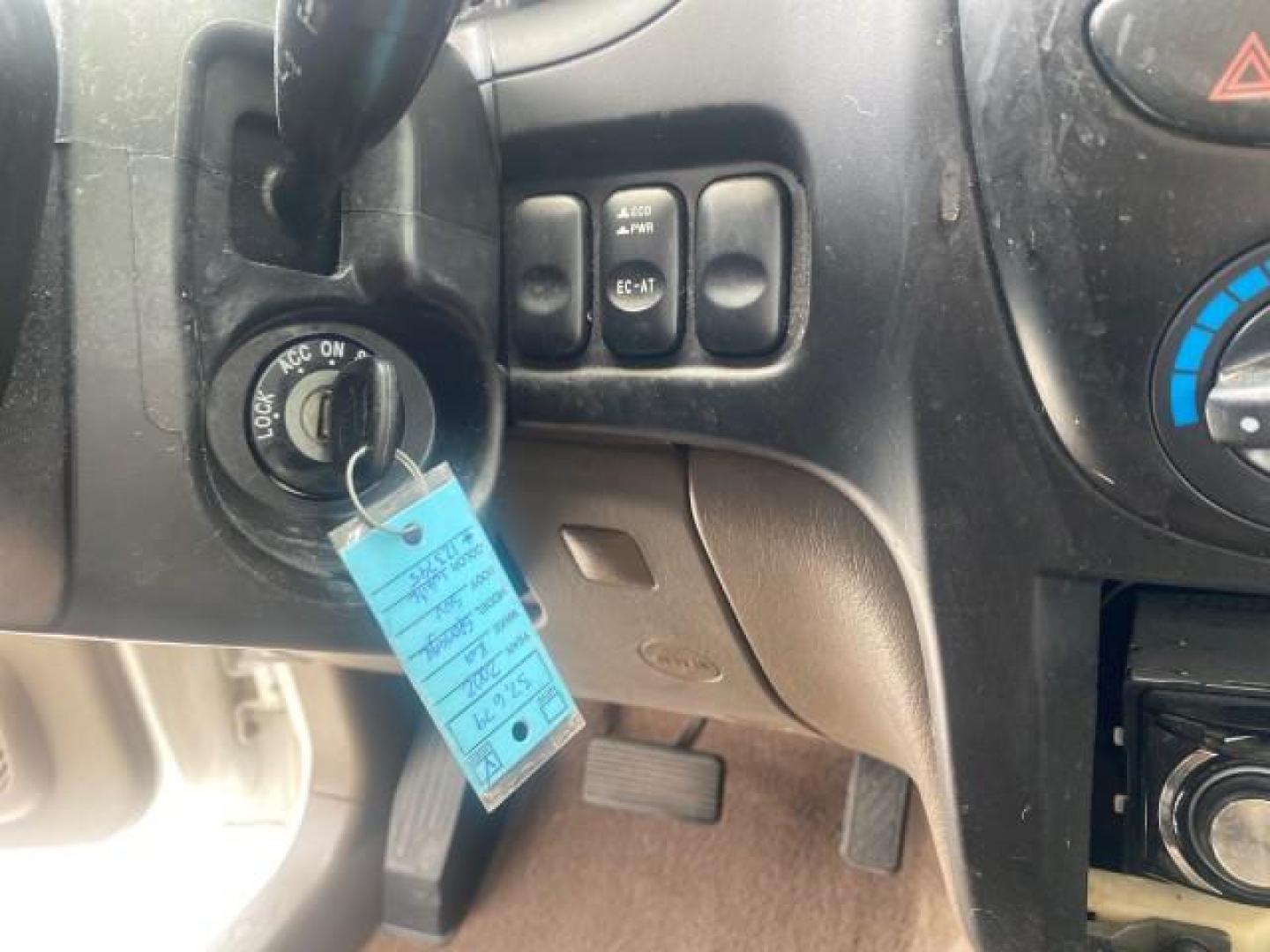 2002 White /Gray Kia Sportage SUV LOW MILES 37,679 (KNDJB723325) with an 2.0L DOHC MPFI 16-Valve Inline 4-Cyl Engine engine, Automatic transmission, located at 4701 North Dixie Hwy, Pompano Beach, FL, 33064, (954) 422-2889, 26.240938, -80.123474 - OUR WEBPAGE FLORIDACARS1.COM HAS OVER 100 PHOTOS AND FREE CARFAX LINK 2002 KIA SPORTAGE VIN: KNDJB723325123795 K N D J B 7 2 3 3 2 5 1 2 3 7 9 5 4 DOOR WAGON/SPORT UTILITY 2.0L I4 F DOHC 16V GASOLINE REAR WHEEL DRIVE Features Air Conditioning Alloy Wheels AM/FM Stereo Automatic Transmission CD Audio - Photo#44