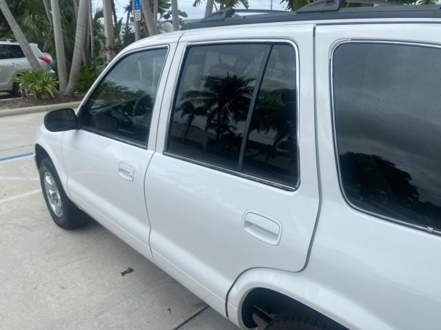 2002 White /Gray Kia Sportage SUV LOW MILES 37,688 (KNDJB723325) with an 2.0L DOHC MPFI 16-Valve Inline 4-Cyl Engine engine, Automatic transmission, located at 4701 North Dixie Hwy, Pompano Beach, FL, 33064, (954) 422-2889, 26.240938, -80.123474 - OUR WEBPAGE FLORIDACARS1.COM HAS OVER 100 PHOTOS AND FREE CARFAX LINK 2002 KIA SPORTAGE VIN: KNDJB723325123795 K N D J B 7 2 3 3 2 5 1 2 3 7 9 5 4 DOOR WAGON/SPORT UTILITY 2.0L I4 F DOHC 16V GASOLINE REAR WHEEL DRIVE Features Air Conditioning Alloy Wheels AM/FM Stereo Automatic Transmission CD Audio - Photo#54