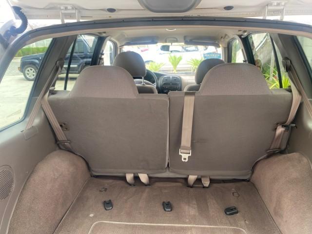 2002 White /Gray Kia Sportage SUV LOW MILES 37,688 (KNDJB723325) with an 2.0L DOHC MPFI 16-Valve Inline 4-Cyl Engine engine, Automatic transmission, located at 4701 North Dixie Hwy, Pompano Beach, FL, 33064, (954) 422-2889, 26.240938, -80.123474 - OUR WEBPAGE FLORIDACARS1.COM HAS OVER 100 PHOTOS AND FREE CARFAX LINK 2002 KIA SPORTAGE VIN: KNDJB723325123795 K N D J B 7 2 3 3 2 5 1 2 3 7 9 5 4 DOOR WAGON/SPORT UTILITY 2.0L I4 F DOHC 16V GASOLINE REAR WHEEL DRIVE Features Air Conditioning Alloy Wheels AM/FM Stereo Automatic Transmission CD Audio - Photo#72