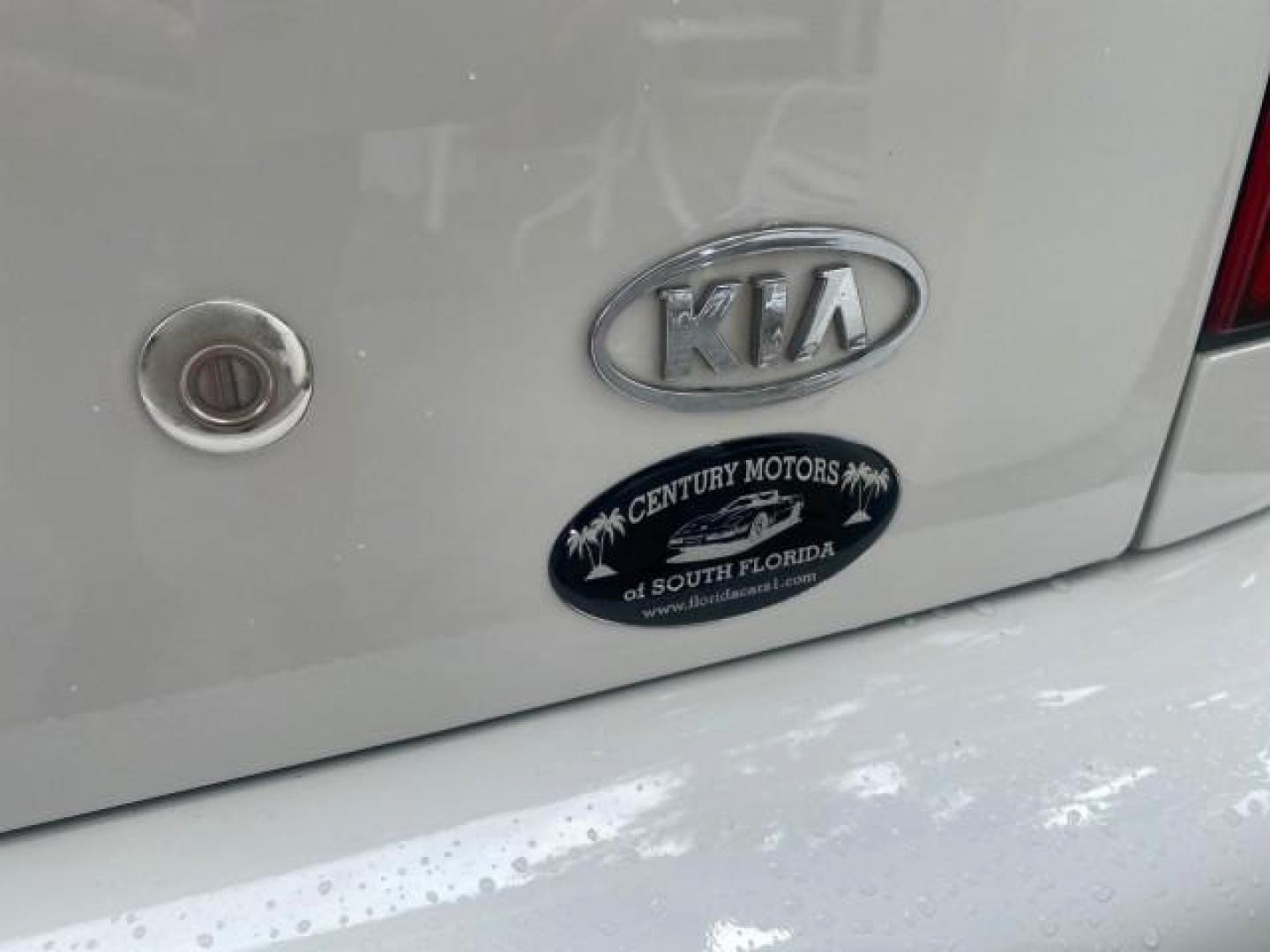 2002 White /Gray Kia Sportage SUV LOW MILES 37,679 (KNDJB723325) with an 2.0L DOHC MPFI 16-Valve Inline 4-Cyl Engine engine, Automatic transmission, located at 4701 North Dixie Hwy, Pompano Beach, FL, 33064, (954) 422-2889, 26.240938, -80.123474 - OUR WEBPAGE FLORIDACARS1.COM HAS OVER 100 PHOTOS AND FREE CARFAX LINK 2002 KIA SPORTAGE VIN: KNDJB723325123795 K N D J B 7 2 3 3 2 5 1 2 3 7 9 5 4 DOOR WAGON/SPORT UTILITY 2.0L I4 F DOHC 16V GASOLINE REAR WHEEL DRIVE Features Air Conditioning Alloy Wheels AM/FM Stereo Automatic Transmission CD Audio - Photo#74