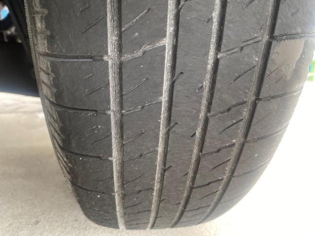 2002 White /Gray Kia Sportage SUV LOW MILES 37,688 (KNDJB723325) with an 2.0L DOHC MPFI 16-Valve Inline 4-Cyl Engine engine, Automatic transmission, located at 4701 North Dixie Hwy, Pompano Beach, FL, 33064, (954) 422-2889, 26.240938, -80.123474 - OUR WEBPAGE FLORIDACARS1.COM HAS OVER 100 PHOTOS AND FREE CARFAX LINK 2002 KIA SPORTAGE VIN: KNDJB723325123795 K N D J B 7 2 3 3 2 5 1 2 3 7 9 5 4 DOOR WAGON/SPORT UTILITY 2.0L I4 F DOHC 16V GASOLINE REAR WHEEL DRIVE Features Air Conditioning Alloy Wheels AM/FM Stereo Automatic Transmission CD Audio - Photo#76