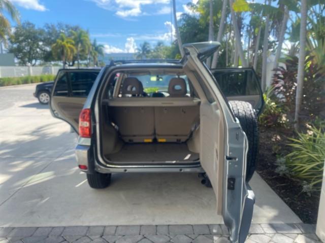 2005 Titanium Metallic /Taupe Toyota RAV4 LOW MILES 46,167 18 SERVICES (JTEGD20V650) with an 2.4L DOHC SFI 16-Valve VVT-i 4-Cyl Engine engine, Automatic transmission, located at 4701 North Dixie Hwy, Pompano Beach, FL, 33064, (954) 422-2889, 26.240938, -80.123474 - OUR WEBPAGE FLORIDACARS1.COM HAS OVER 100 PHOTOS AND FREE CARFAX LINK 2005 TOYOTA RAV4 VIN: JTEGD20V650076982 J T E G D 2 0 V 6 5 0 0 7 6 9 8 2 4 DOOR WAGON/SPORT UTILITY 2.4L I4 F DOHC 16V GASOLINE FRONT WHEEL DRIVE Features ABS Brakes Air Conditioning AM/FM Stereo Automatic Transmission Cassette P - Photo#15