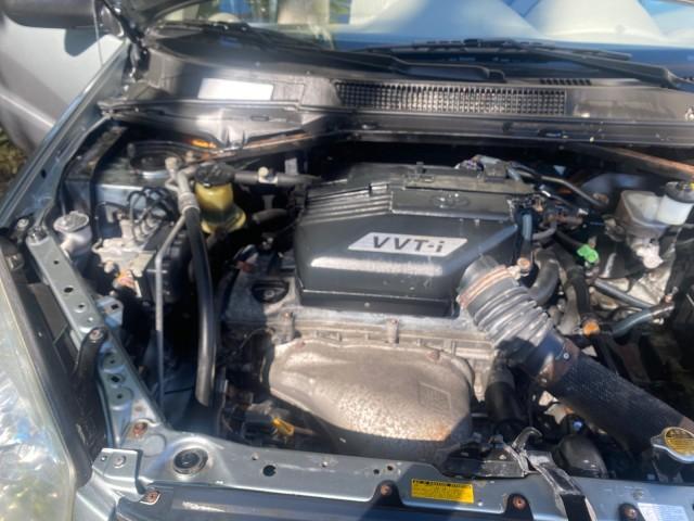 2005 Titanium Metallic /Taupe Toyota RAV4 LOW MILES 46,167 18 SERVICES (JTEGD20V650) with an 2.4L DOHC SFI 16-Valve VVT-i 4-Cyl Engine engine, Automatic transmission, located at 4701 North Dixie Hwy, Pompano Beach, FL, 33064, (954) 422-2889, 26.240938, -80.123474 - OUR WEBPAGE FLORIDACARS1.COM HAS OVER 100 PHOTOS AND FREE CARFAX LINK 2005 TOYOTA RAV4 VIN: JTEGD20V650076982 J T E G D 2 0 V 6 5 0 0 7 6 9 8 2 4 DOOR WAGON/SPORT UTILITY 2.4L I4 F DOHC 16V GASOLINE FRONT WHEEL DRIVE Features ABS Brakes Air Conditioning AM/FM Stereo Automatic Transmission Cassette P - Photo#25