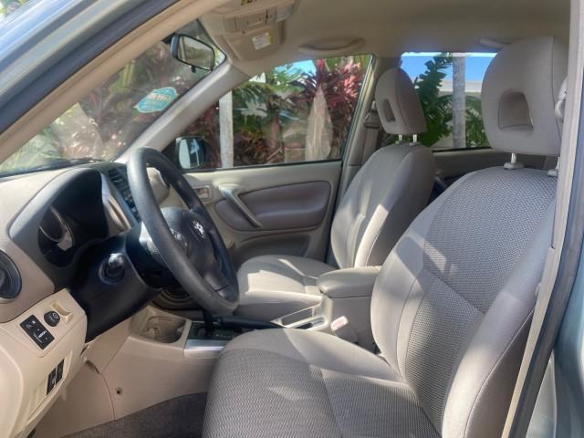 2005 Titanium Metallic /Taupe Toyota RAV4 LOW MILES 46,167 18 SERVICES (JTEGD20V650) with an 2.4L DOHC SFI 16-Valve VVT-i 4-Cyl Engine engine, Automatic transmission, located at 4701 North Dixie Hwy, Pompano Beach, FL, 33064, (954) 422-2889, 26.240938, -80.123474 - OUR WEBPAGE FLORIDACARS1.COM HAS OVER 100 PHOTOS AND FREE CARFAX LINK 2005 TOYOTA RAV4 VIN: JTEGD20V650076982 J T E G D 2 0 V 6 5 0 0 7 6 9 8 2 4 DOOR WAGON/SPORT UTILITY 2.4L I4 F DOHC 16V GASOLINE FRONT WHEEL DRIVE Features ABS Brakes Air Conditioning AM/FM Stereo Automatic Transmission Cassette P - Photo#33