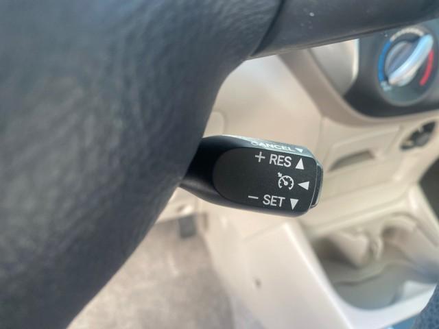 2005 Titanium Metallic /Taupe Toyota RAV4 LOW MILES 46,167 18 SERVICES (JTEGD20V650) with an 2.4L DOHC SFI 16-Valve VVT-i 4-Cyl Engine engine, Automatic transmission, located at 4701 North Dixie Hwy, Pompano Beach, FL, 33064, (954) 422-2889, 26.240938, -80.123474 - OUR WEBPAGE FLORIDACARS1.COM HAS OVER 100 PHOTOS AND FREE CARFAX LINK 2005 TOYOTA RAV4 VIN: JTEGD20V650076982 J T E G D 2 0 V 6 5 0 0 7 6 9 8 2 4 DOOR WAGON/SPORT UTILITY 2.4L I4 F DOHC 16V GASOLINE FRONT WHEEL DRIVE Features ABS Brakes Air Conditioning AM/FM Stereo Automatic Transmission Cassette P - Photo#41